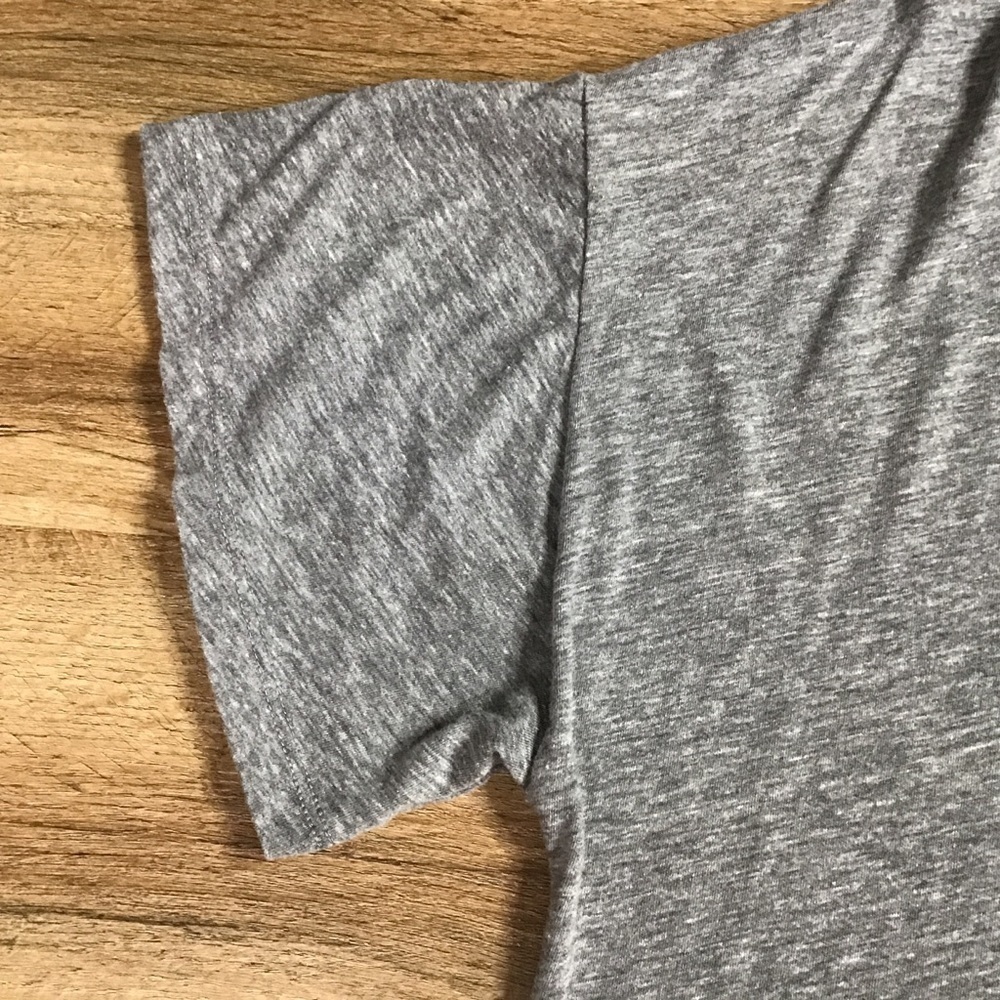 Alien Shirt Size M Local Celebrity Graphic Gray Black Tee Gorilla Buffet Tee Top - Picture 4 of 9